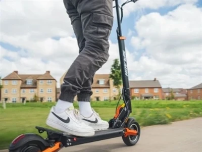 Kaip pataisyti motorolerio akumuliatorių, kuris neįsikrauna