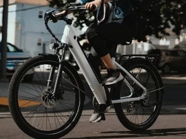 Kaip greitai gali važiuoti 36 V EBike?